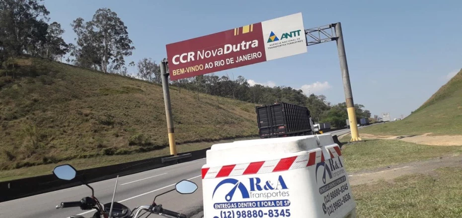 Foto 4:  — R.A Transportes 